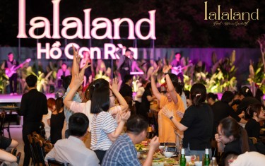 Review Nhà hàng Lalaland Food & Mucsic Garden 86 Nguyễn Thị Minh Khai